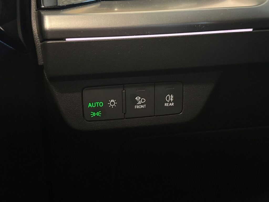 Audi Q4 e-tron 2021 Harmaa