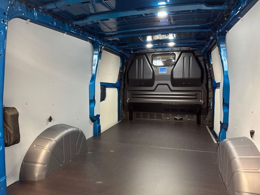Ford Transit Custom 2026 Digital Aqua Blue