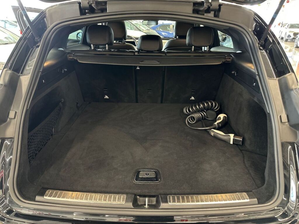 Mercedes-Benz EQC 2020 Musta