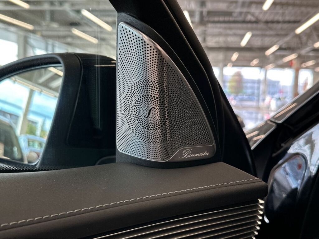 Mercedes-Benz EQC 2020 Musta
