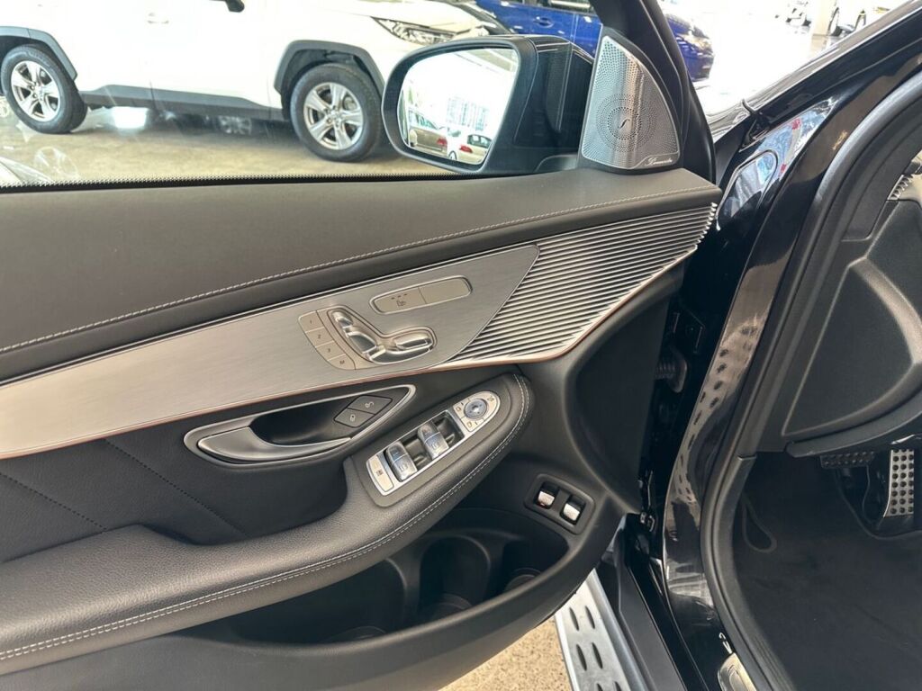 Mercedes-Benz EQC 2020 Musta