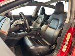 Tesla Model 3 2019 Punainen