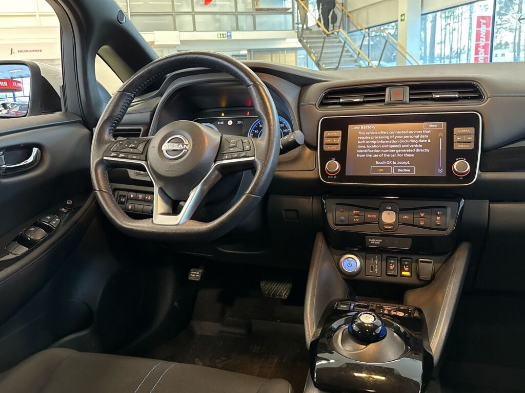 Nissan Leaf 2024 Valkoinen