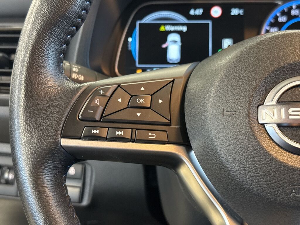 Nissan Leaf 2024 Valkoinen