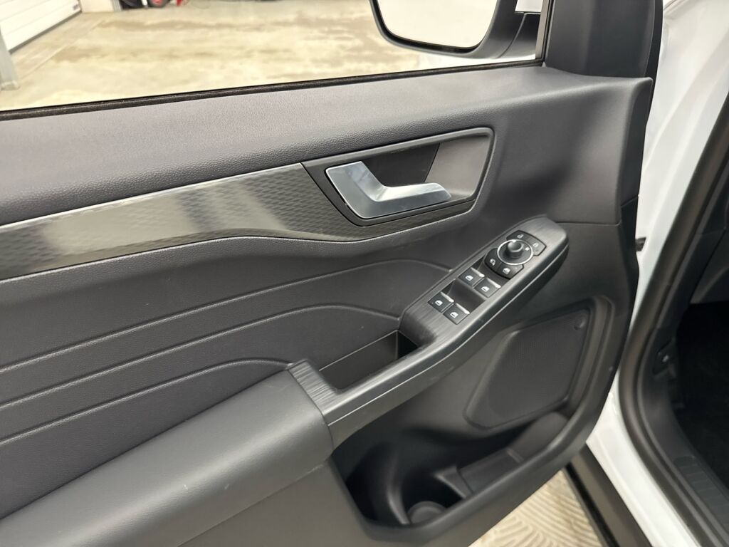 Ford Kuga 2026 Valkoinen