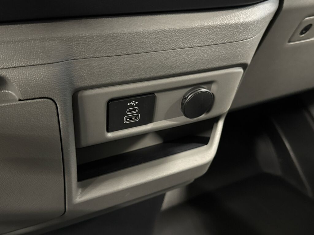 Ford Transit Custom 2026 Harmaa