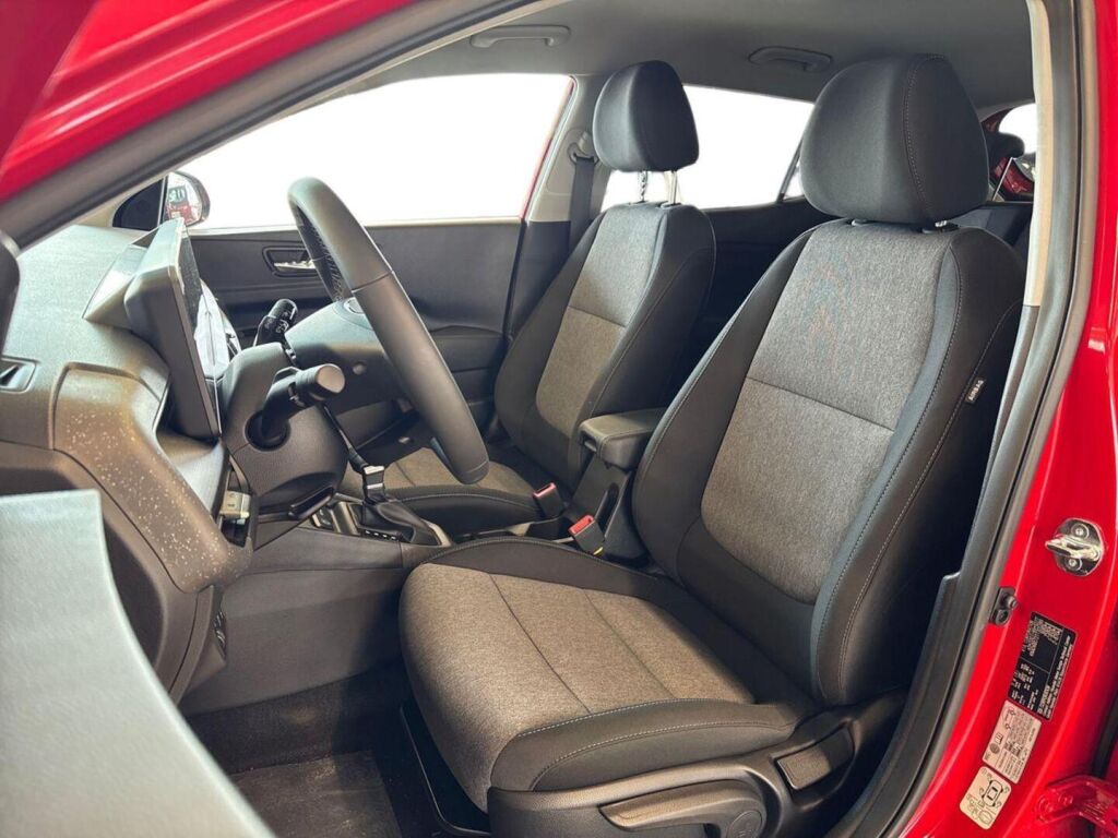 Kia Stonic 2025 Punainen