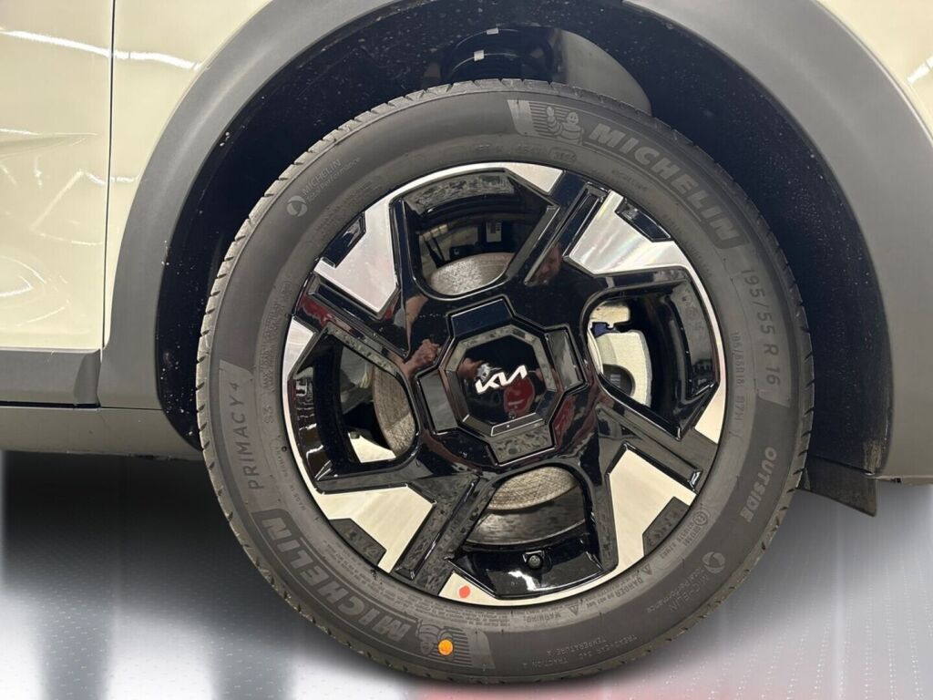 Kia Stonic 2026 Valkoinen