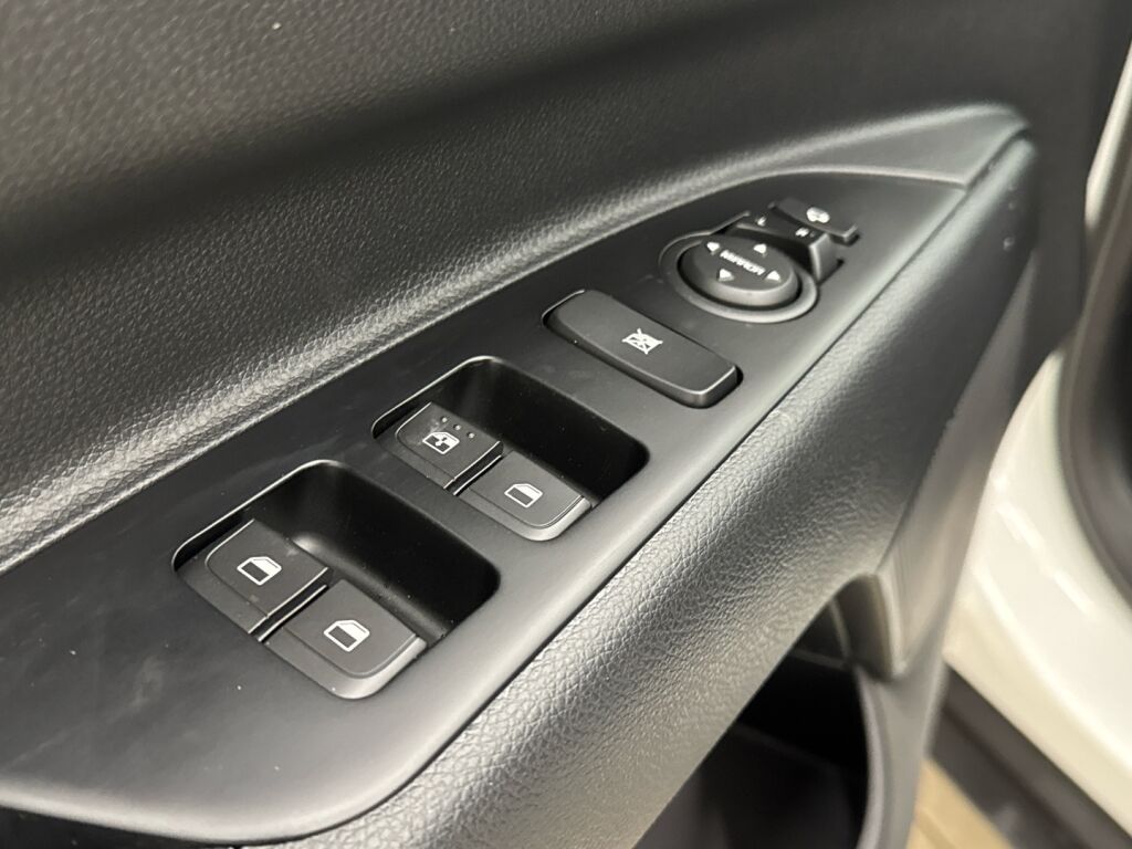 Kia Stonic 2026 Valkoinen