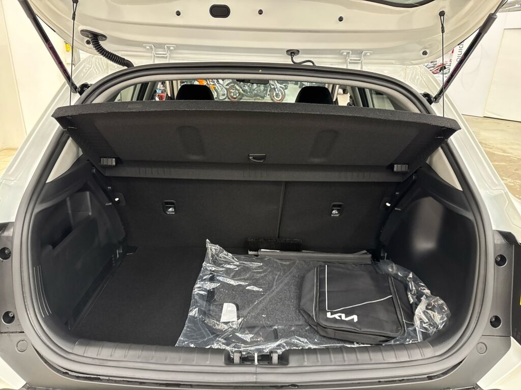 Kia Stonic 2026 Valkoinen