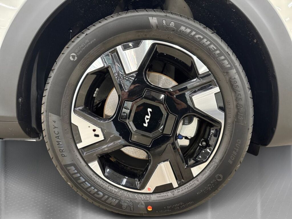 Kia Stonic 2026 Valkoinen