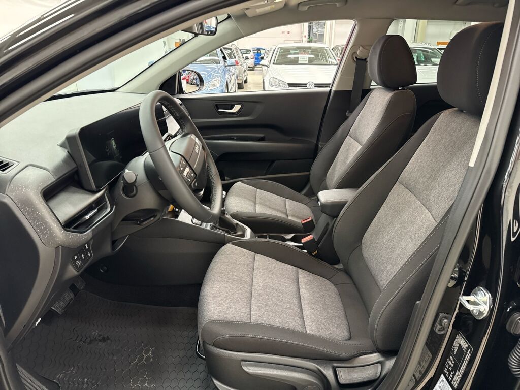 Kia Stonic 2025 Musta