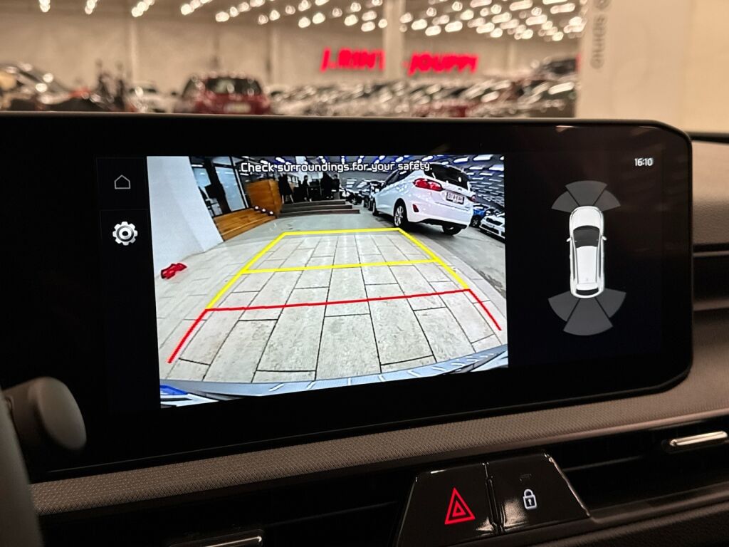 Kia Stonic 2025 Musta