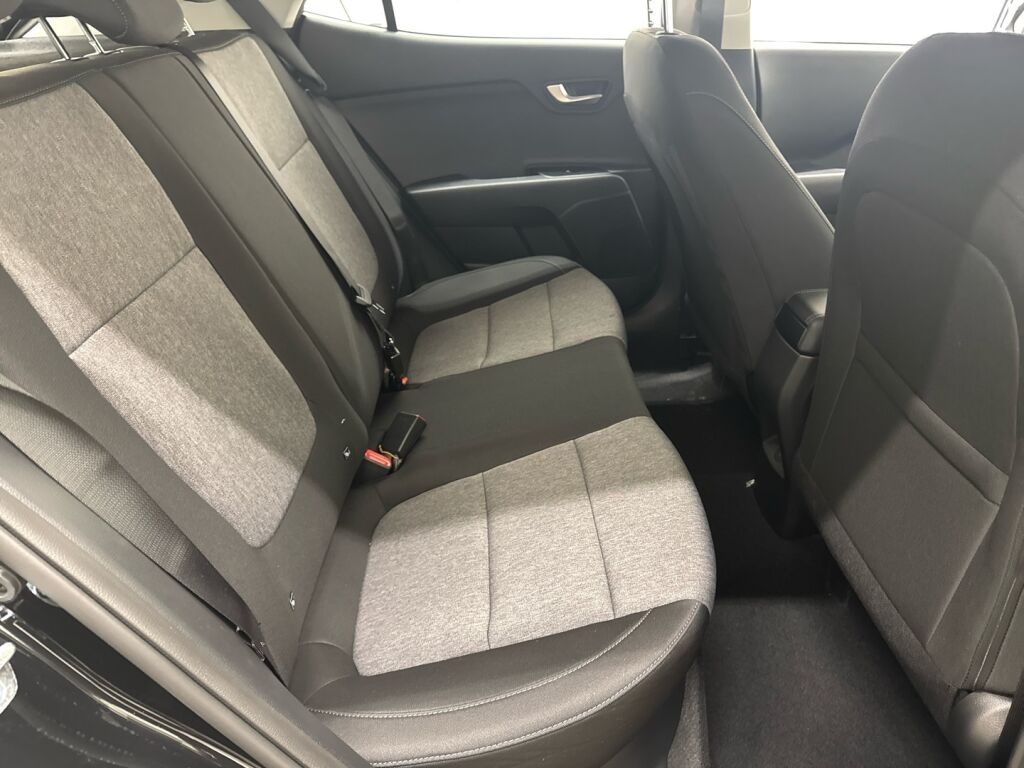 Kia Stonic 2026 Musta