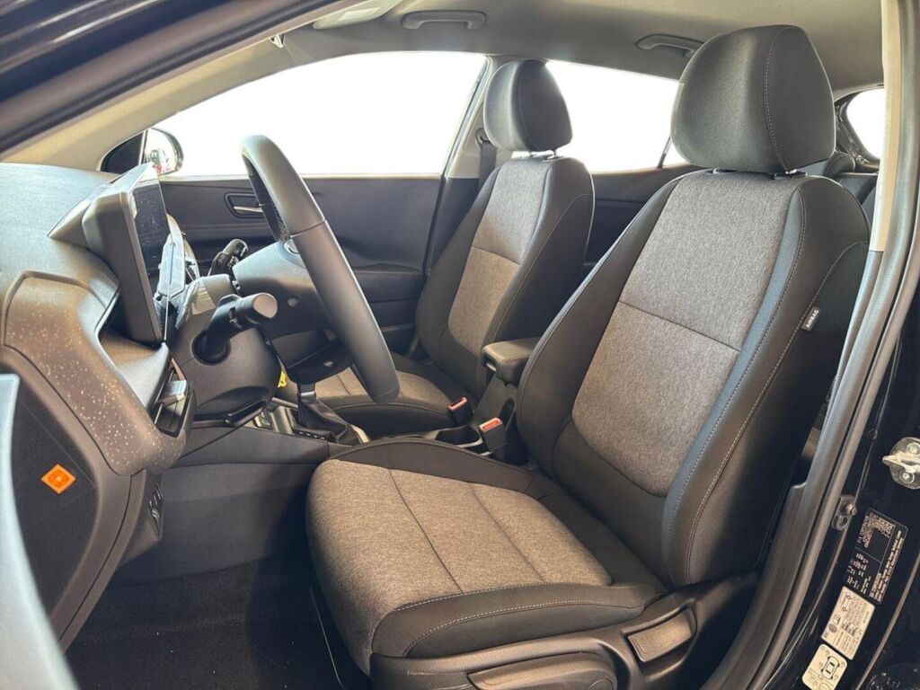 Kia Stonic 2026 Musta