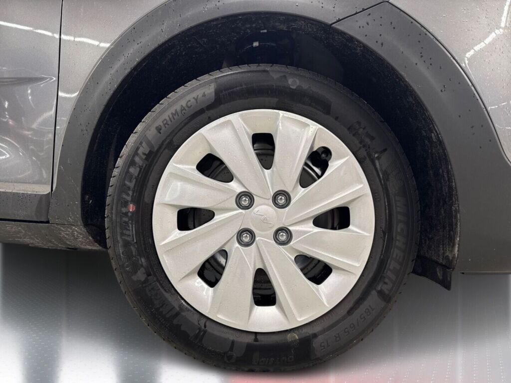 Kia Stonic 2026 Harmaa