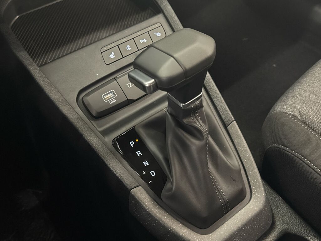 Kia Stonic 2026 Harmaa