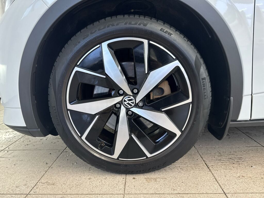 Volkswagen ID.4 2022 Valkoinen