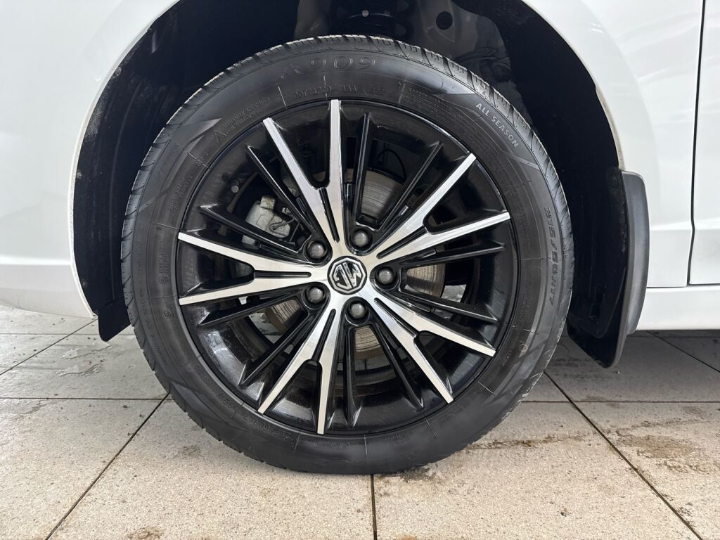 Mg MG5 2022 Valkoinen