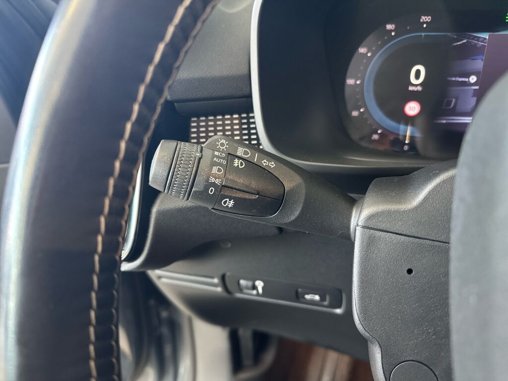 Volvo XC40 2021 Harmaa