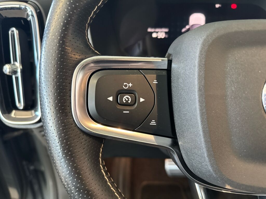 Volvo XC40 2021 Harmaa