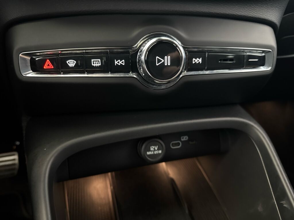 Volvo XC40 2021 Harmaa