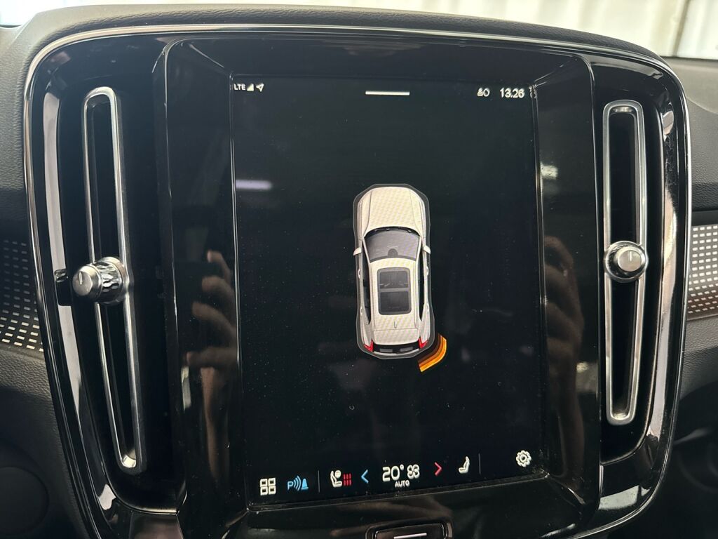 Volvo XC40 2021 Valkoinen