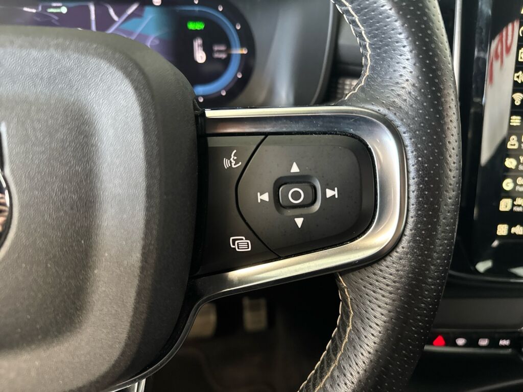 Volvo XC40 2021 Valkoinen