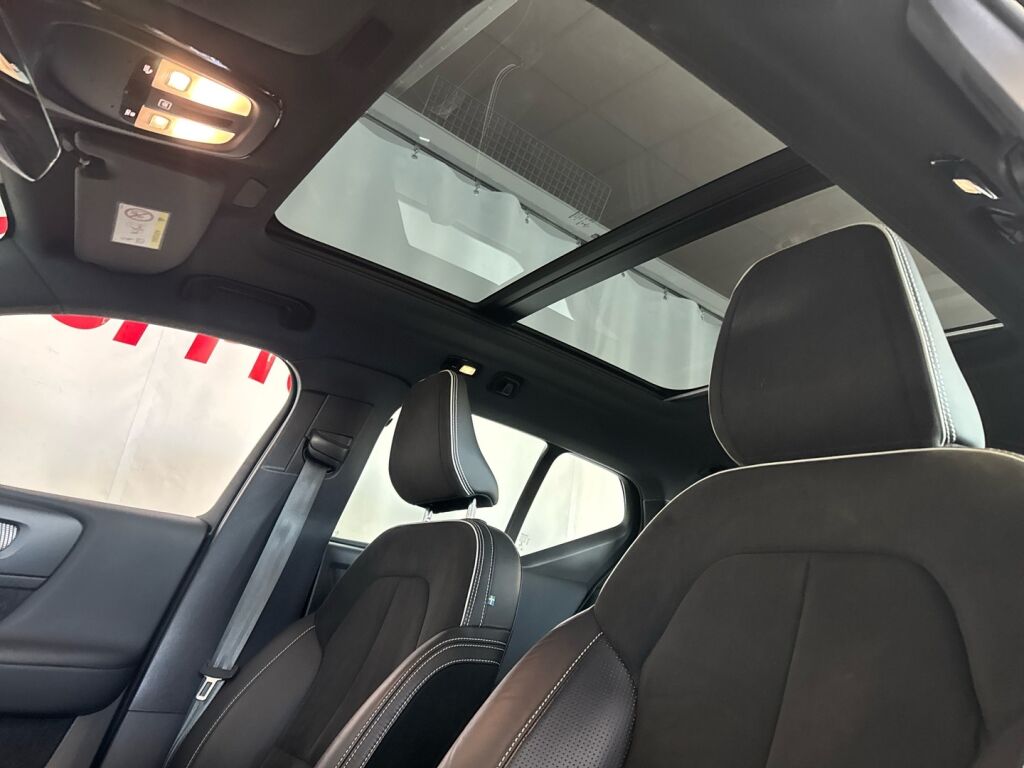 Volvo XC40 2021 Valkoinen