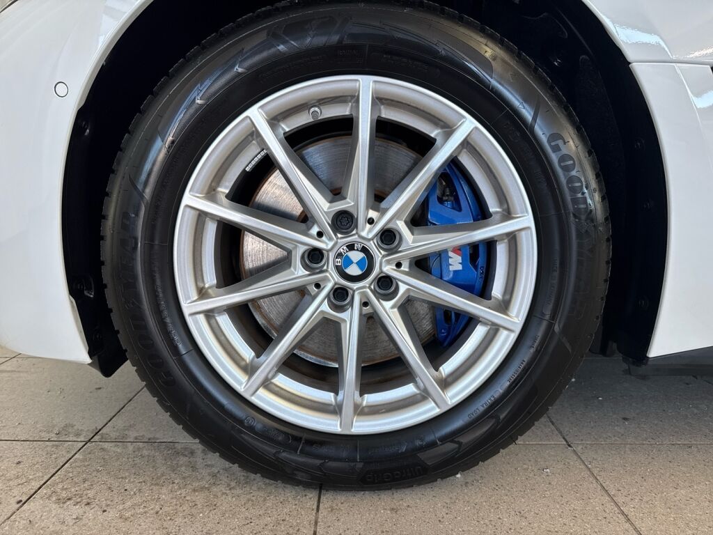 BMW i4 2024 Valkoinen