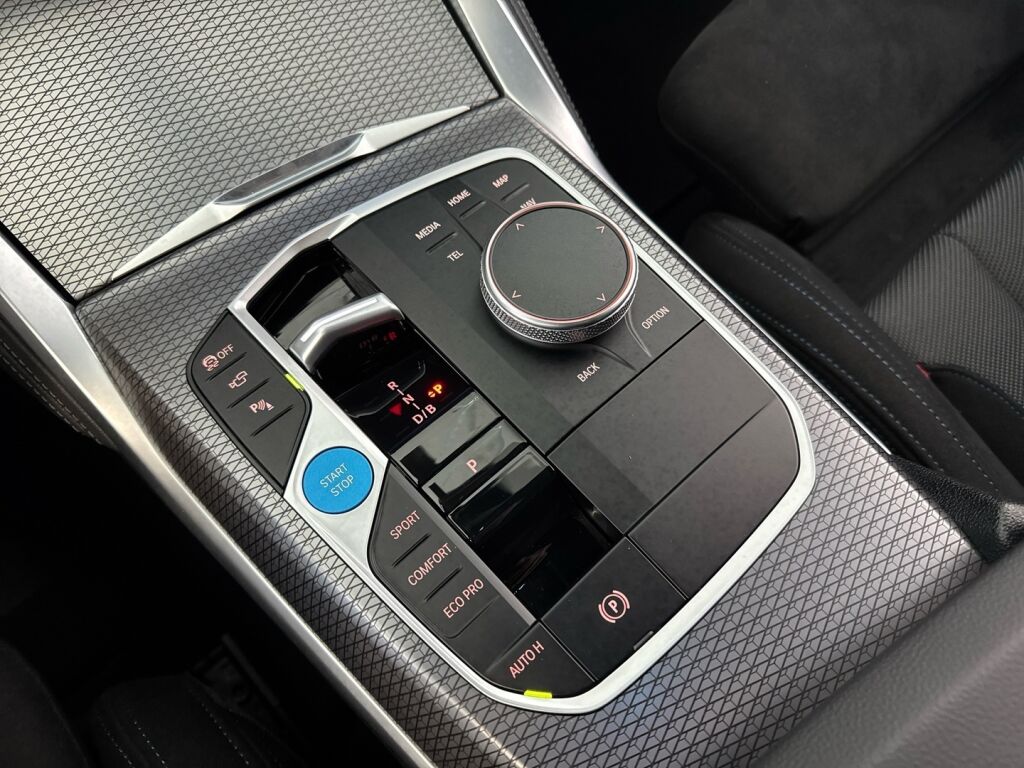 BMW i4 2024 Valkoinen