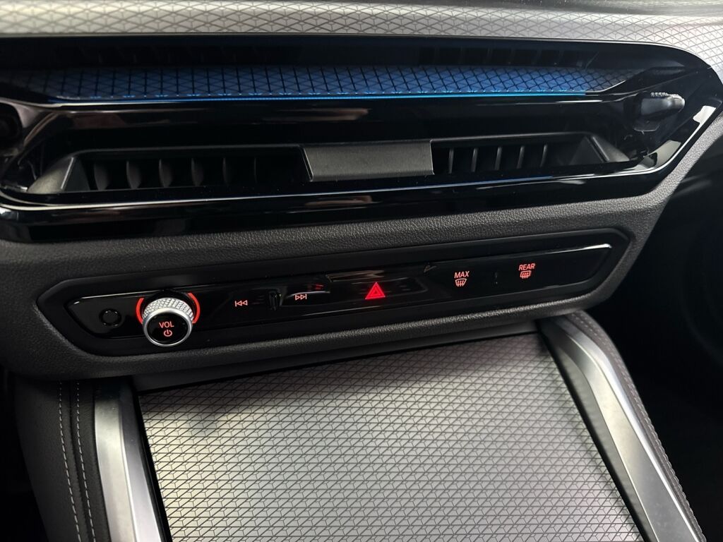 BMW i4 2024 Valkoinen
