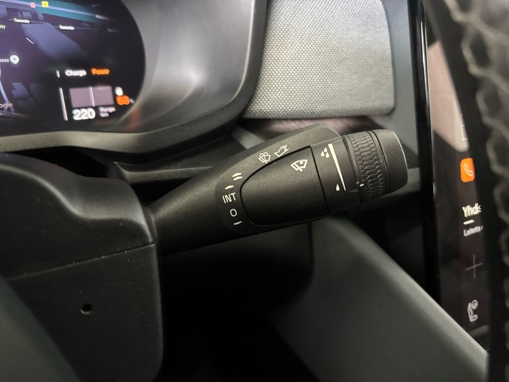 Polestar 2 2021 Musta