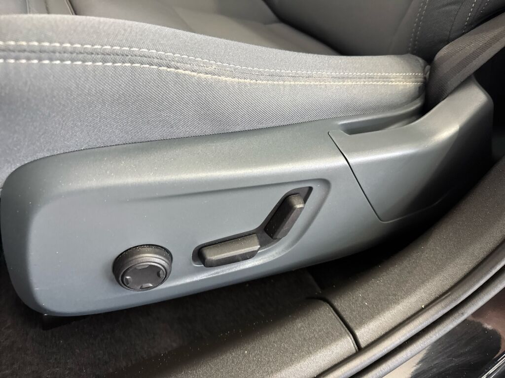 Polestar 2 2021 Musta