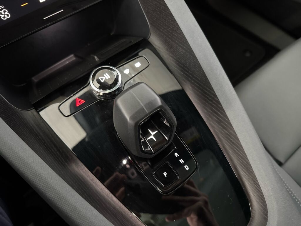 Polestar 2 2021 Musta