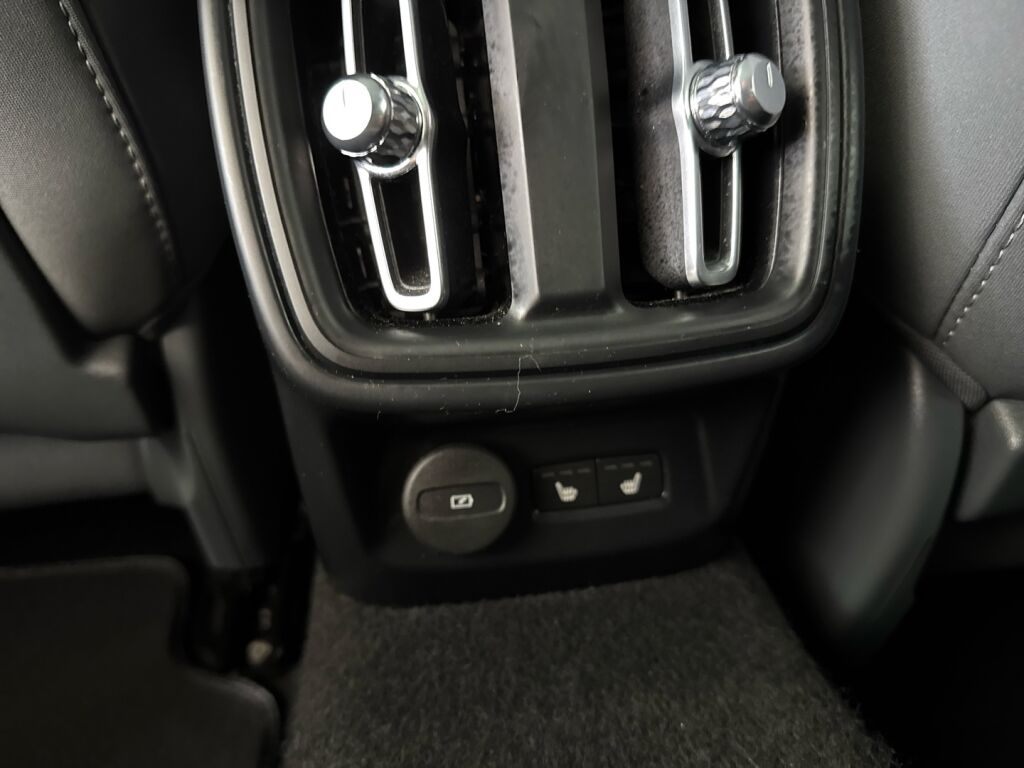 Polestar 2 2021 Musta