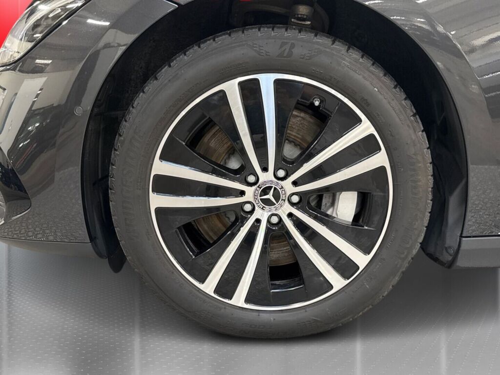 Mercedes-Benz EQE 2025 Musta