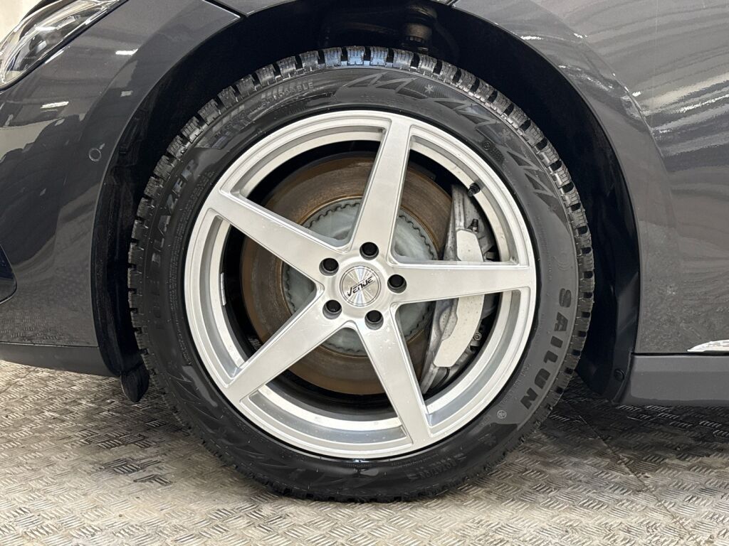 Mercedes-Benz EQE 2025 Musta