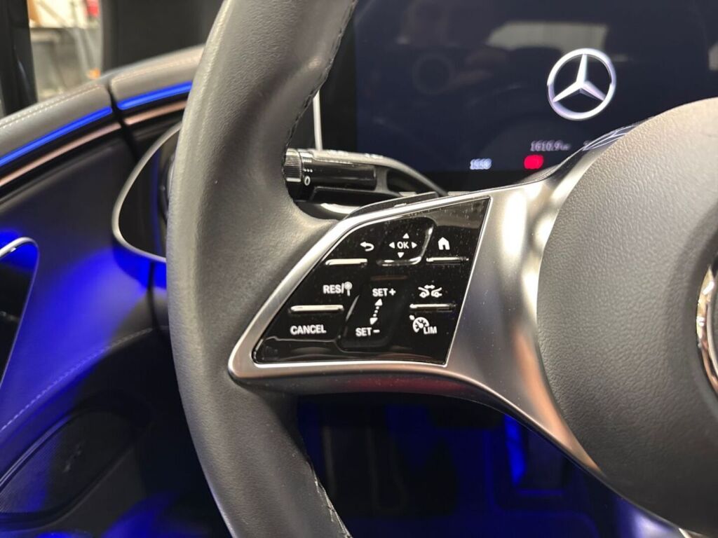 Mercedes-Benz EQE 2025 Musta