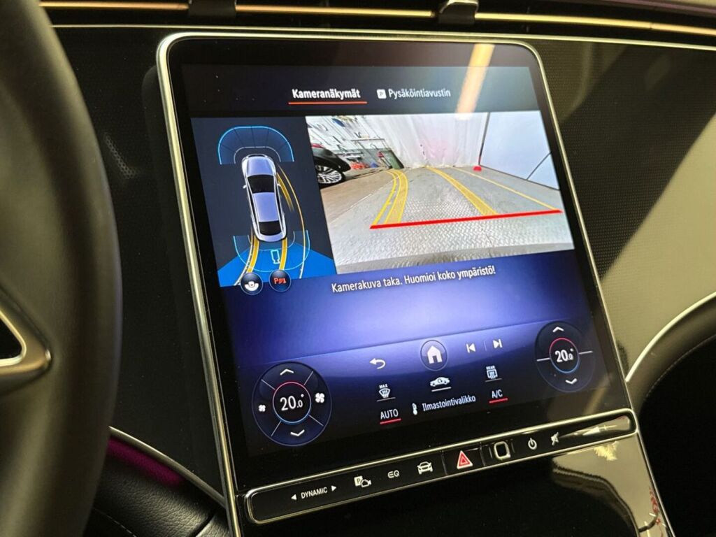 Mercedes-Benz EQE 2025 Musta
