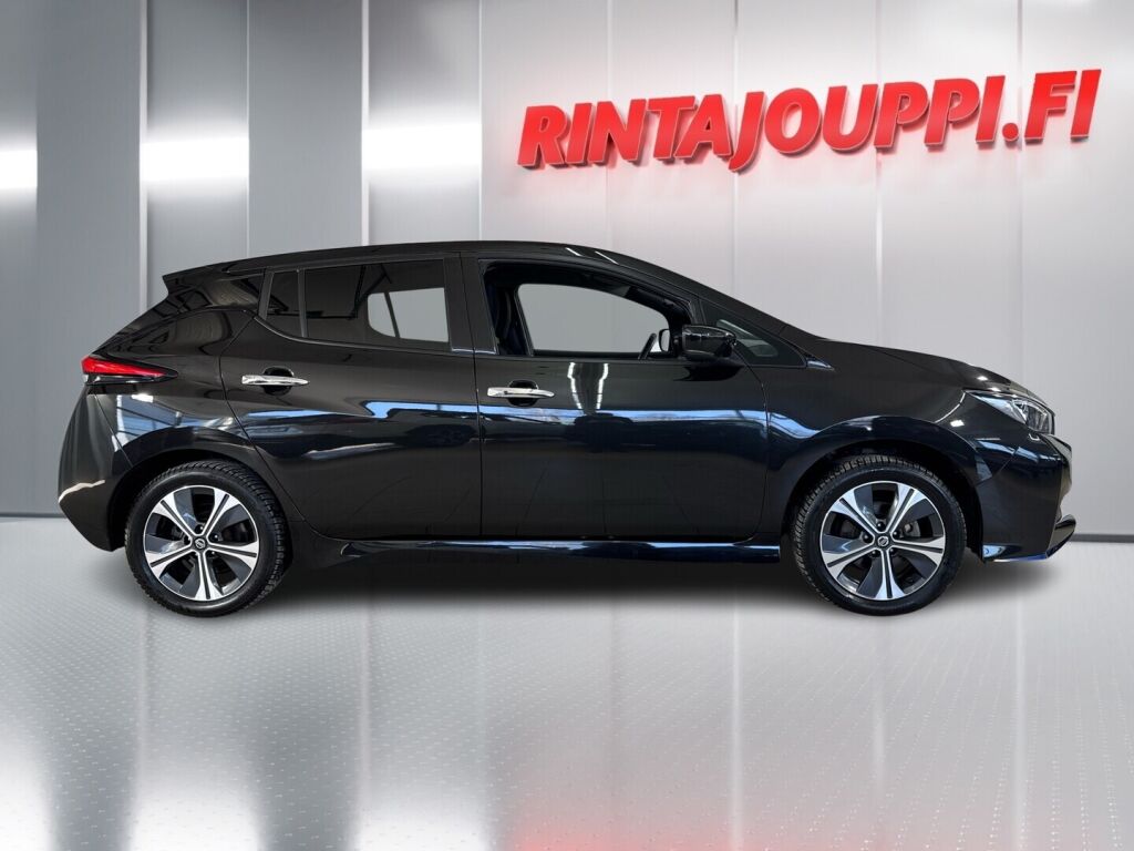 Nissan LEAF 2021 Musta
