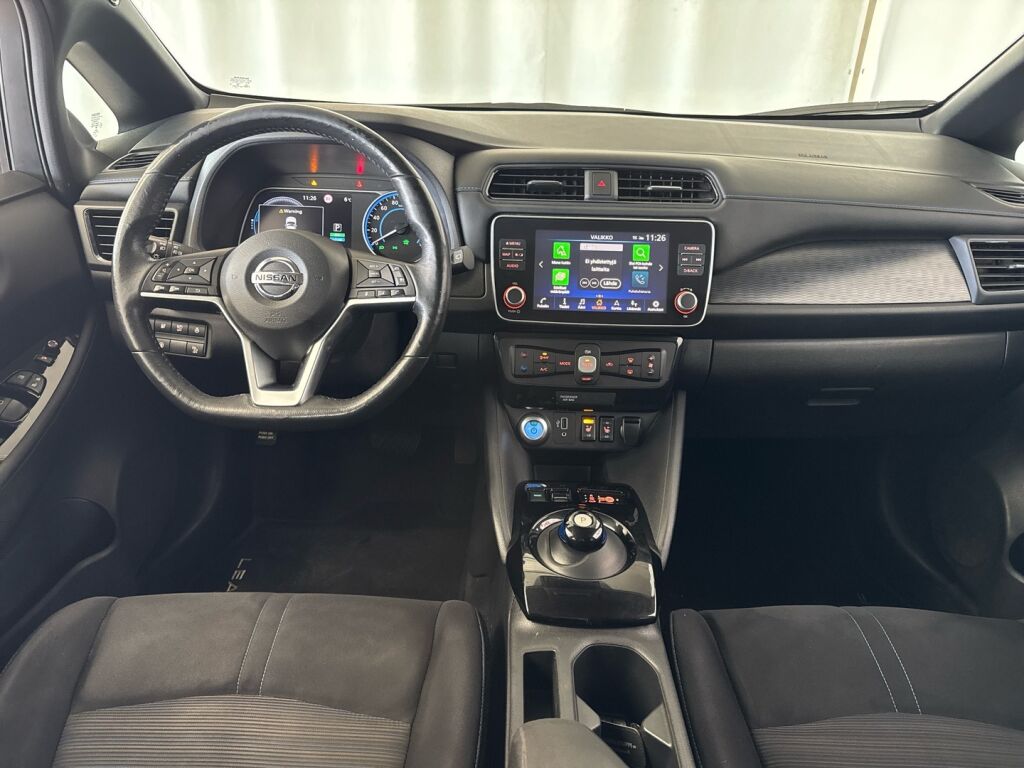 Nissan LEAF 2021 Musta
