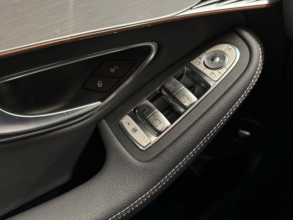 Mercedes-Benz EQC 2022 