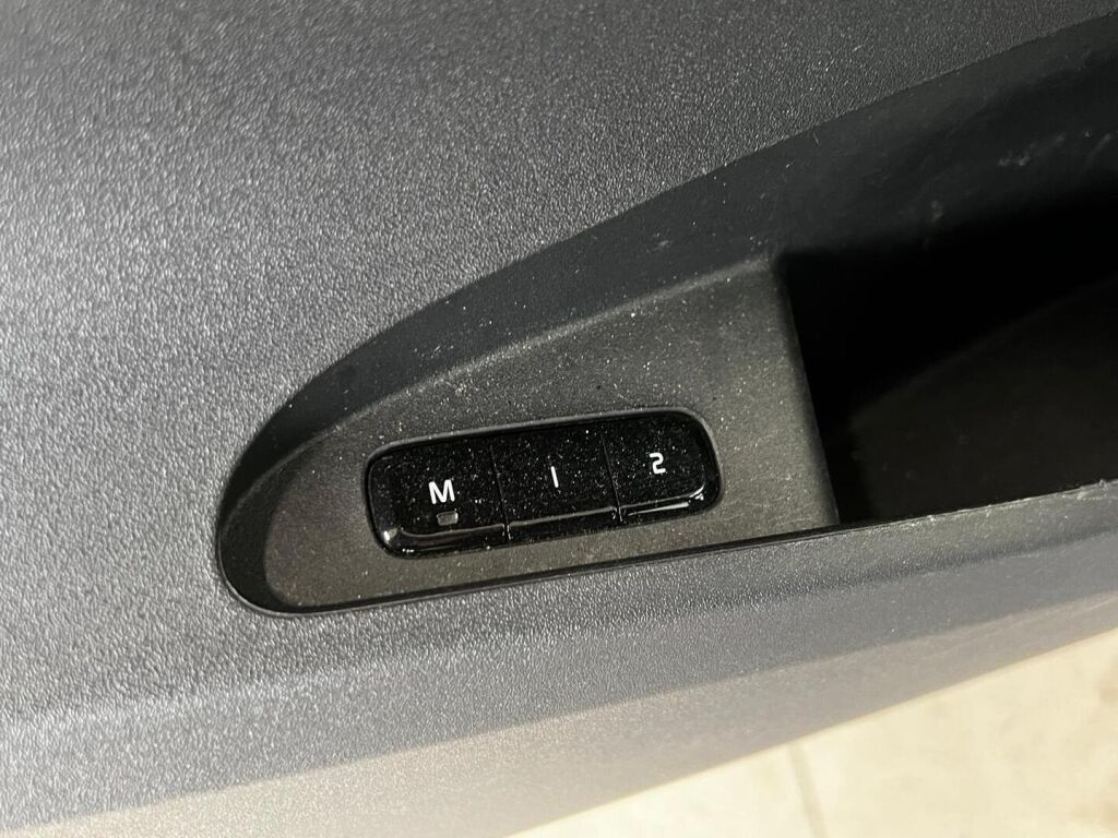 Polestar 2 2023 Valkoinen