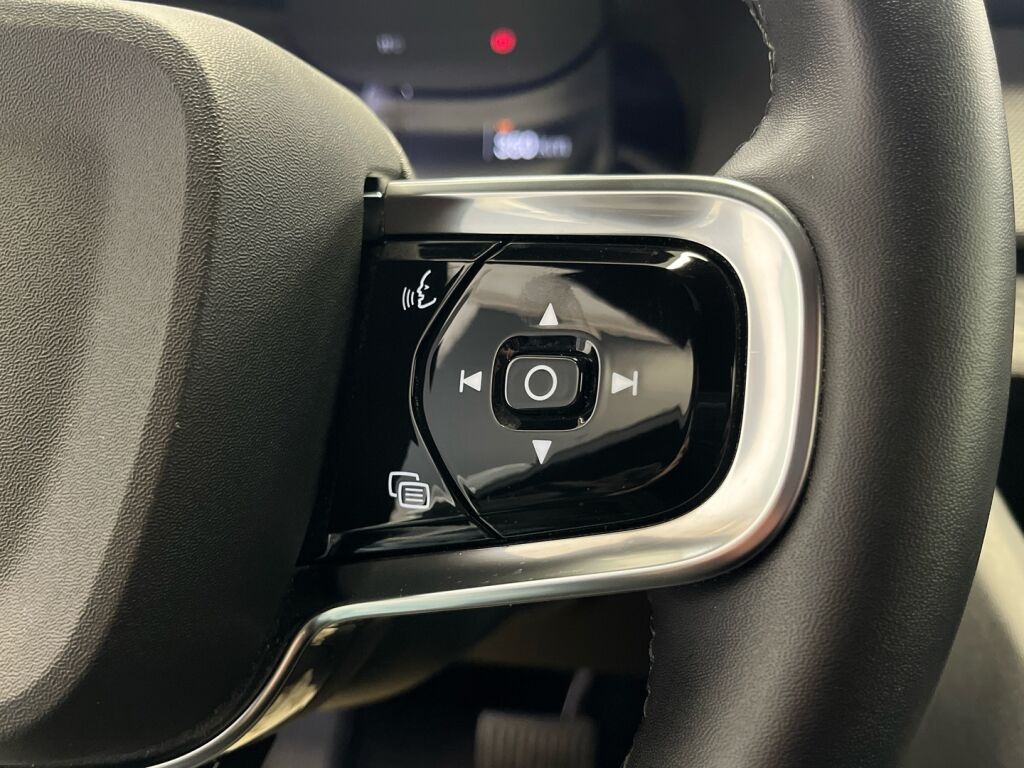 Polestar 2 2023 Valkoinen