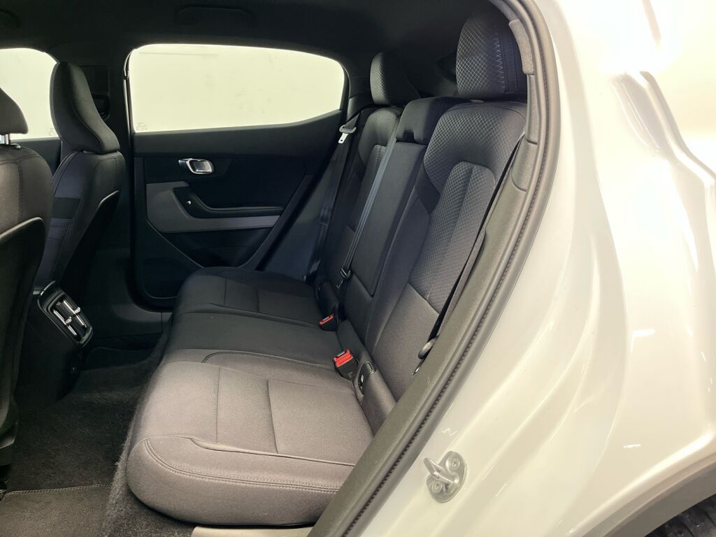 Polestar 2 2023 Valkoinen