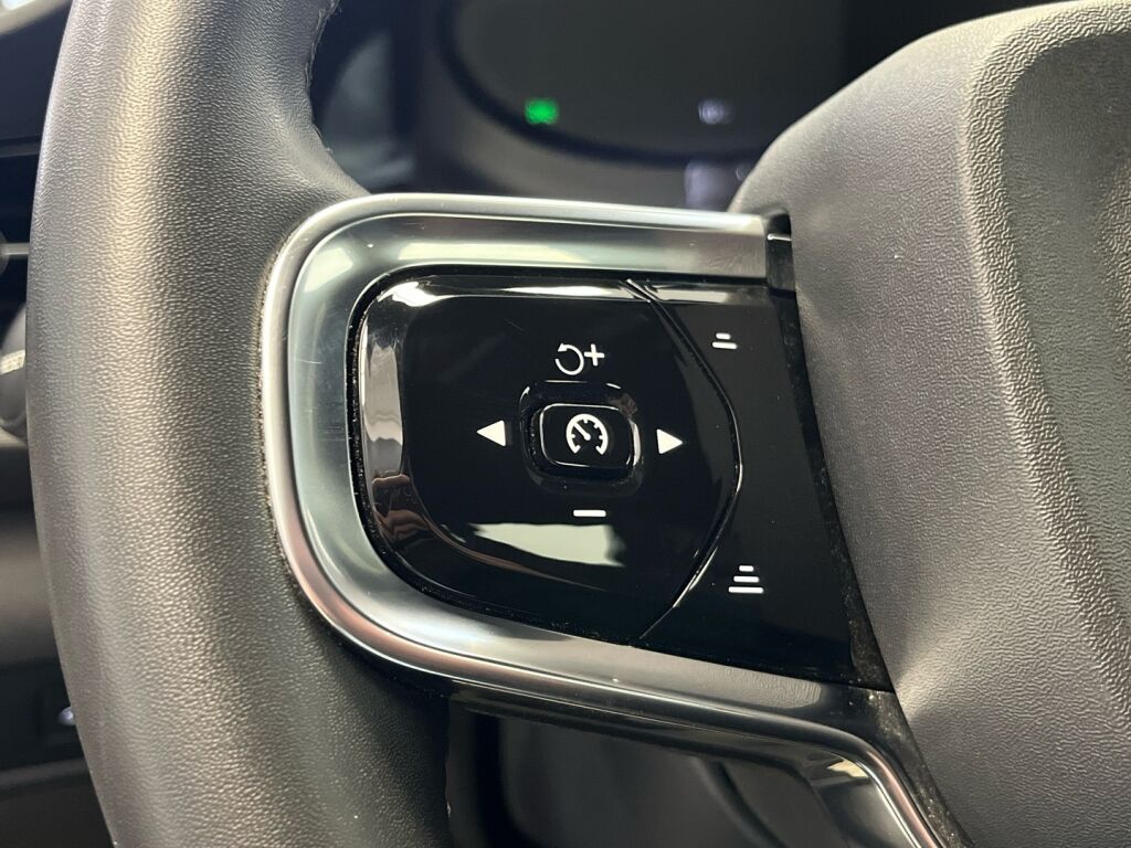 Polestar 2 2023 Valkoinen