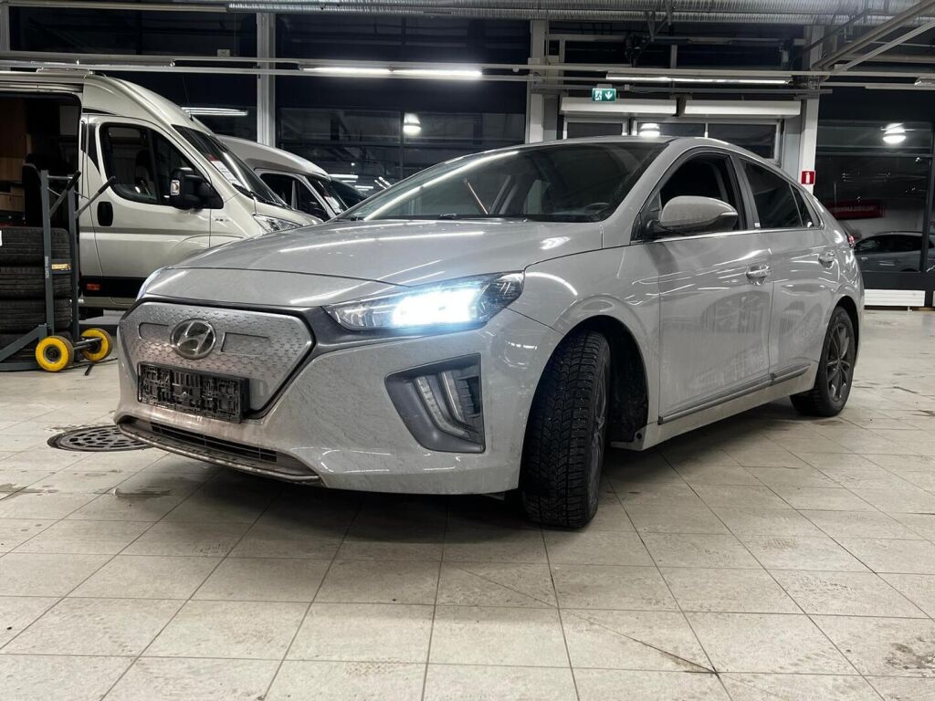 Hyundai IONIQ electric 2022 