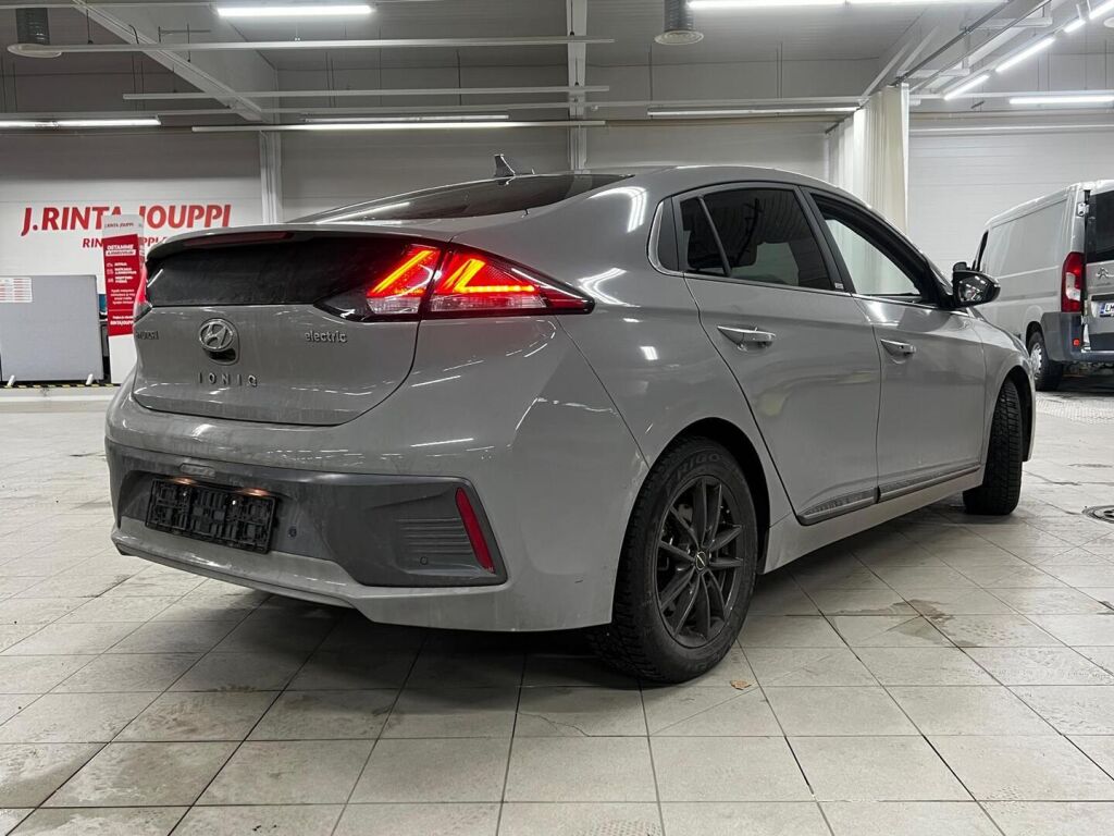 Hyundai IONIQ electric 2022 