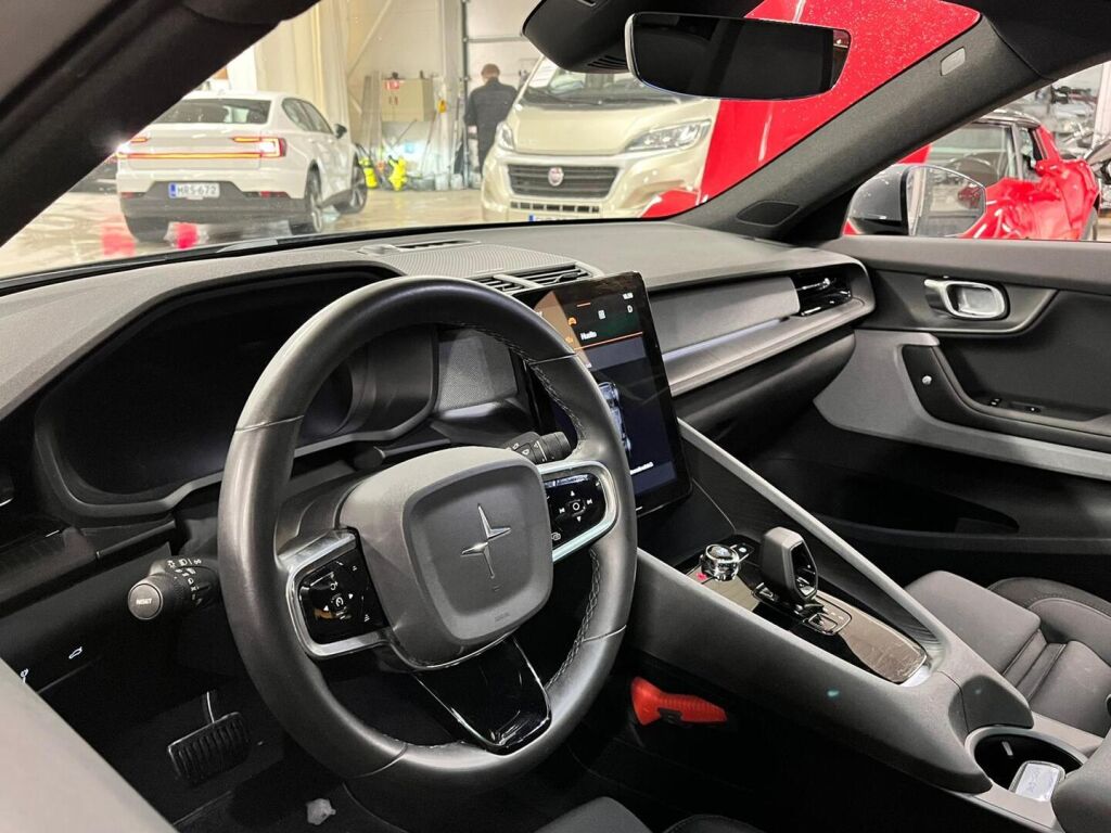 Polestar 2 2021 Harmaa